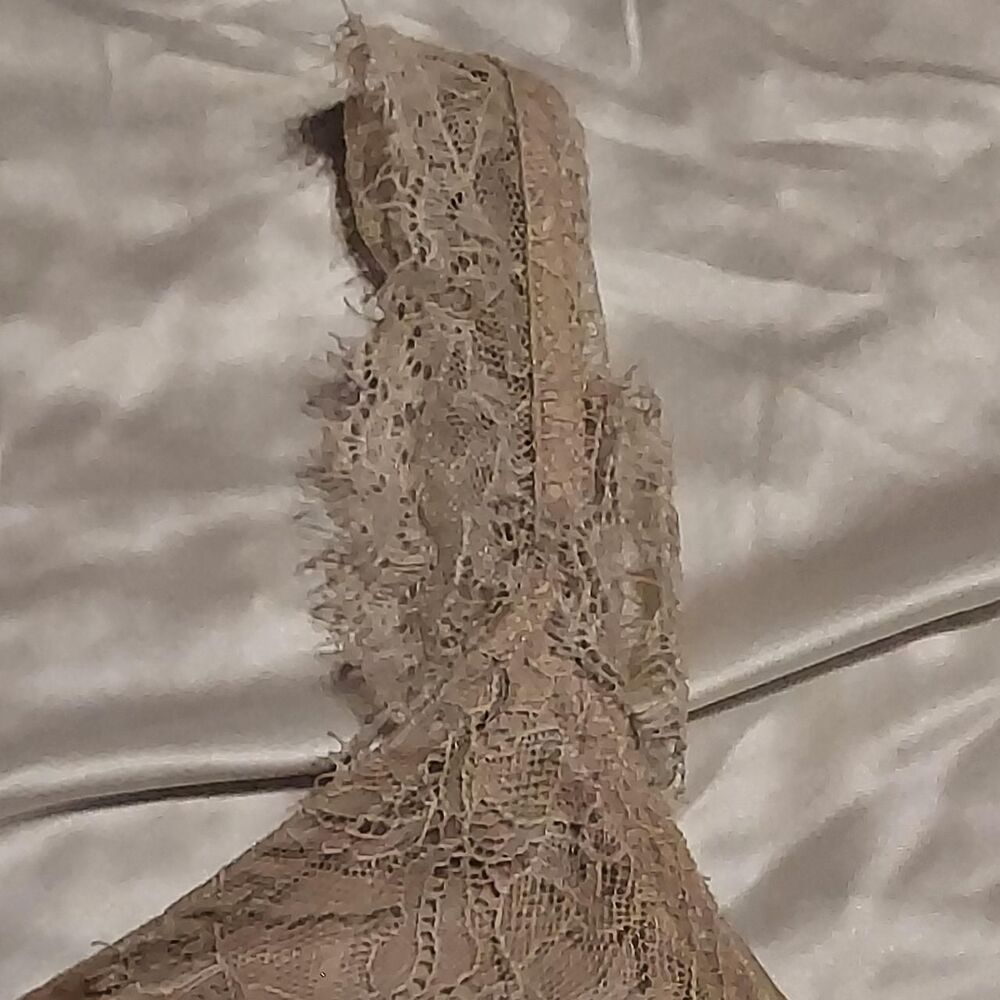 Maurices Women's Tan and Cream Sleeveless Blouse Size Med - Picture 3 of 4